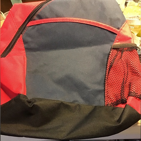Unisex Zippers bucket over the shoulder bag black, red, blue 1 strap backpack - Picture 10 of 11